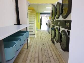 Fully Fitted Laundrette & Cafe/takeaway Fully Fitted Laundrette & Cafe/takeaway