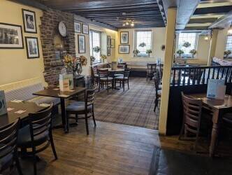 SWANSEA VALLEY - RENOWNED 11 EN-SUITE BEDROOM VILLAGE INN ON EDGE OF BRECON BEACONS NATIONAL PARK