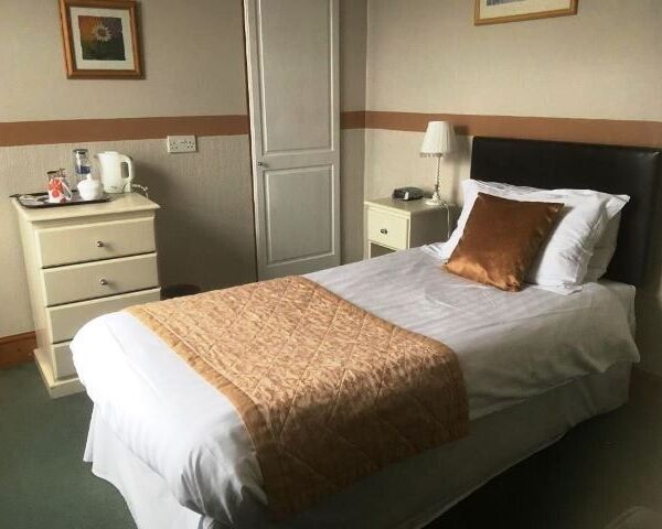 Freehold Old Established Bed & Breakfast for Sale