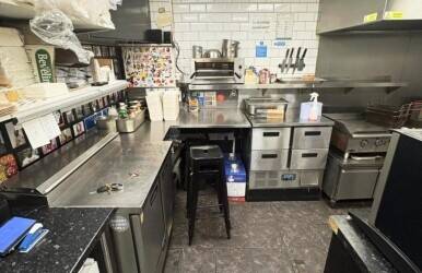 FAST FOOD TAKEAWAY FOR SALE IN ROMFORD, ESSEX – A5 LICENCE – REDUCED PRICE