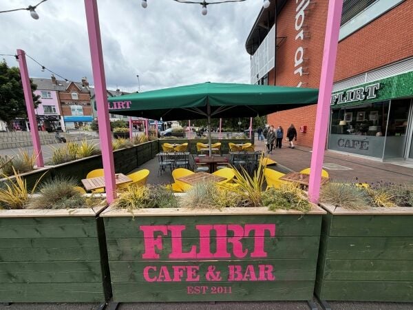 Busy, Vibrant Town Centre Cafe/Bar - Leasehold Business For Sale Busy, Vibrant Town Centre Cafe/Bar - Leasehold Business For Sale