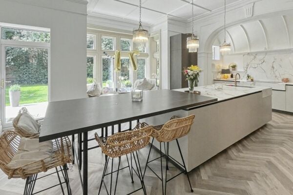 Magnificent Family Home with Self-Contained Airbnb/Residential Letting Accommodation