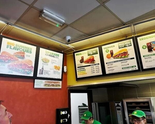 Subway Store With Seating for Sale Subway Store With Seating for Sale