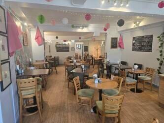 Exceptional Café and Deli in Prime Location