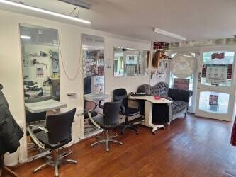 Hair Salon & Hairdressers & Barbers Hair Salon & Hairdressers & Barbers
