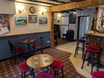 CARMARTHENSHIRE - TRADITIONAL VILLAGE PUB WITH ADDITIONAL ONE BEDROOM COTTAGE CARMARTHENSHIRE - TRADITIONAL VILLAGE PUB WITH ADDITIONAL ONE BEDROOM COTTAGE