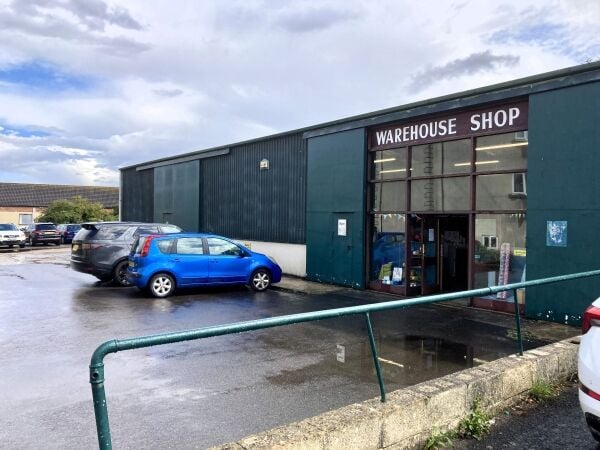 VERSATILE LIGHT INDUSTRIAL/RETAIL PREMISES with CAR PARK offering DEVELOPMENT/INVESTMENT OPPORTUNITY VERSATILE LIGHT INDUSTRIAL/RETAIL PREMISES with CAR PARK offering DEVELOPMENT/INVESTMENT OPPORTUNITY