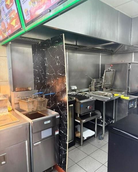 Chicken Shop With Adjoining, Ready To Open, Off Licence for Sale Chicken Shop With Adjoining, Ready To Open, Off Licence for Sale