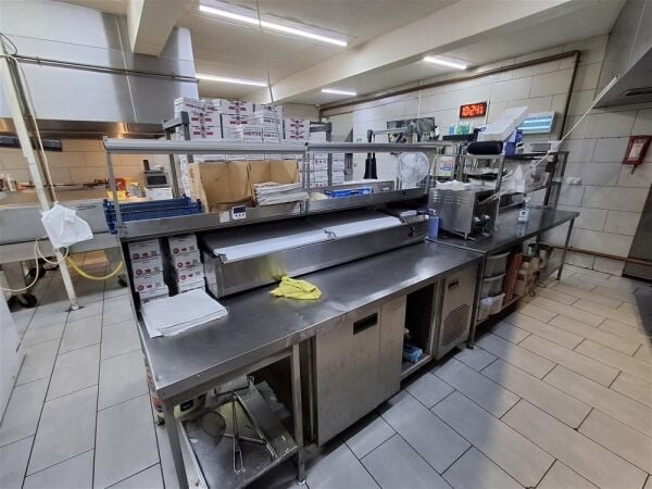 Hot Food Take Away For Sale in Castleford Hot Food Take Away For Sale in Castleford