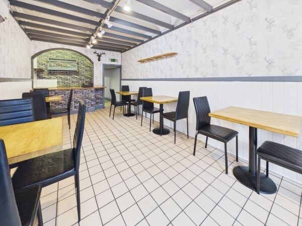 Prime Oban town-centre café premises with vacant possession Prime Oban town-centre café premises with vacant possession