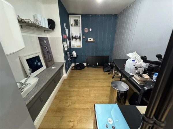 Vacant Unit For Sale in Selby Vacant Unit For Sale in Selby