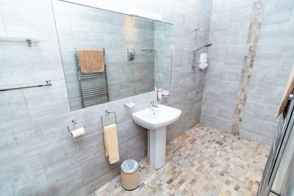 Fully Refurbished HMO Investment Property Occupying Prominent Position with Future Development Potential s.t.p.p. Fully Refurbished HMO Investment Property Occupying Prominent Position with Future Development Potential s.t.p.p.