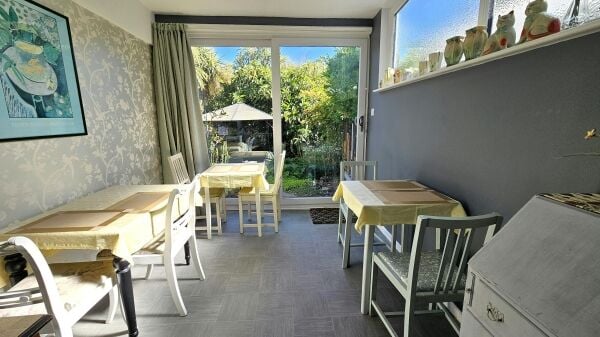 Retirement Sale of 11 Bedroom Home & Income B&B Well Located Between Shopping Thoroughfare and Pier