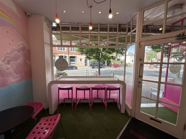 2 Frozen Dessert Parlours in Hale & Timperley 2 Frozen Dessert Parlours in Hale & Timperley