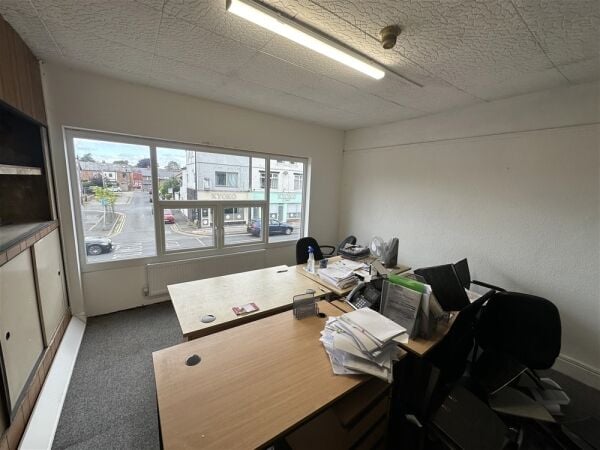 Empty Unit in Sale