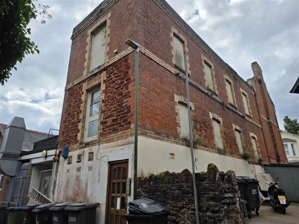 Auction Lot: 3 x Flats for sale in Torquay For Sale in Torquay Auction Lot: 3 x Flats for sale in Torquay For Sale in Torquay