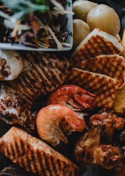 A CREATIVE CATERING COMPANY A CREATIVE CATERING COMPANY