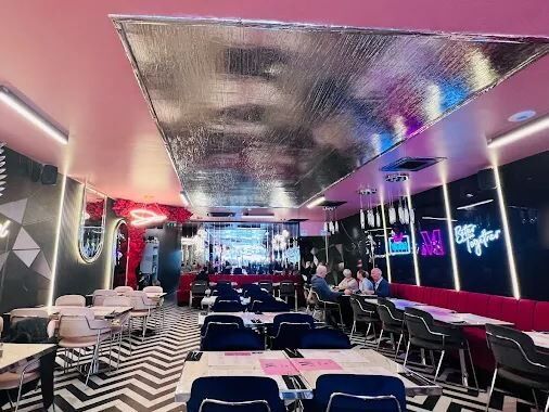 Licenced Café & Restaurant for Sale Licenced Café & Restaurant for Sale