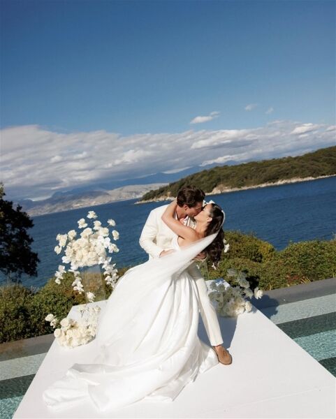 INTERNATIONAL LUXURY WEDDING DESIGNER INTERNATIONAL LUXURY WEDDING DESIGNER