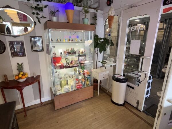 Cafe & Sandwich Bars For Sale in Lancaster Cafe & Sandwich Bars For Sale in Lancaster
