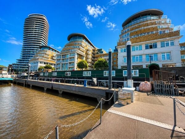 PRIME LONDON WATERFRONT INVESTMENT PRIME LONDON WATERFRONT INVESTMENT