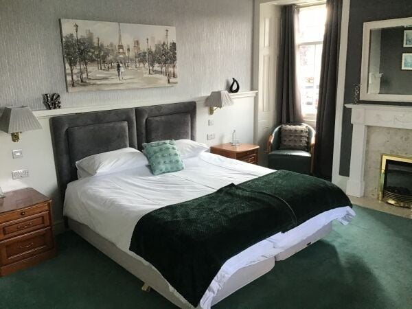 LICENSED HOTEL/GUEST HOUSE, TALGARTH LICENSED HOTEL/GUEST HOUSE, TALGARTH