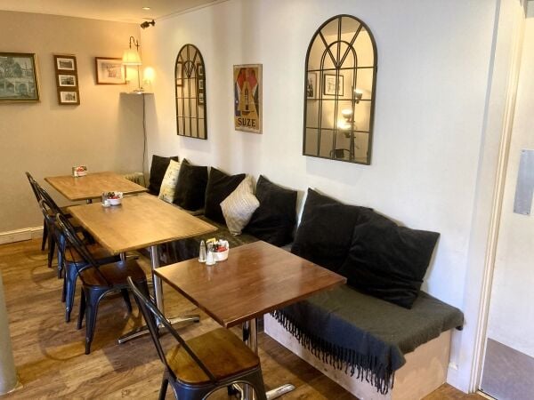 LICENSED CAFÉ/COFFEE SHOP