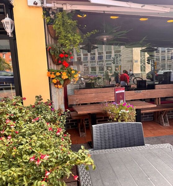 Very well fitted & equipped town centre Italian Restaurant Very well fitted & equipped town centre Italian Restaurant