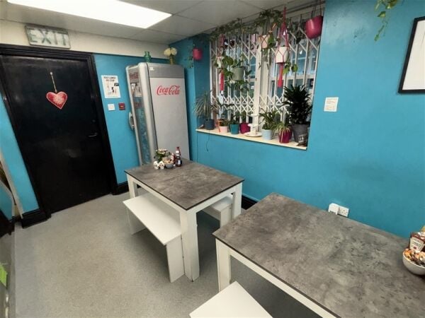 Vacant Unit For Sale in Leeds Vacant Unit For Sale in Leeds