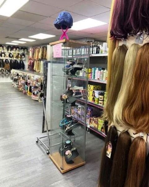 Hair & Beauty Salon Plus Retail Shop for Sale Hair & Beauty Salon Plus Retail Shop for Sale