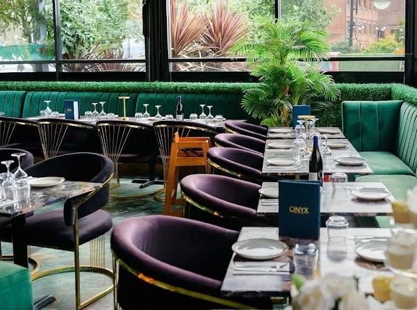 Substantial Restaurant & Bar closed for Sale Substantial Restaurant & Bar closed for Sale