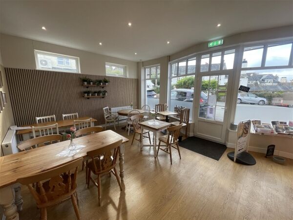 Popular Village Centre Café & Coffee Shop For Sale in Newton Abbot