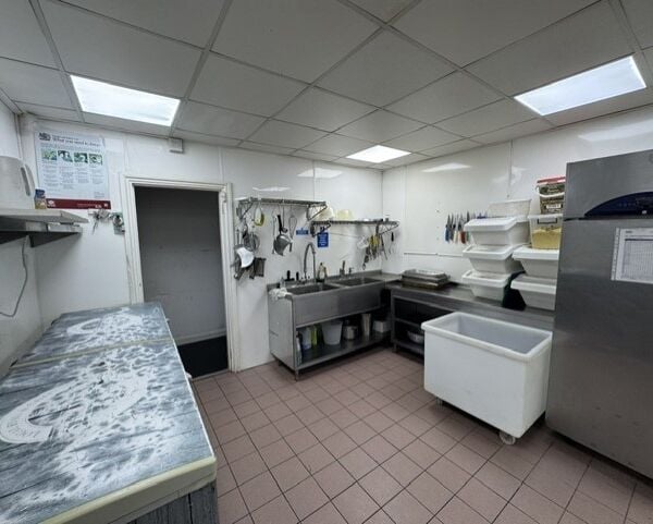 Leasehold Fish & Chip Takeaway Located In Erdington Leasehold Fish & Chip Takeaway Located In Erdington
