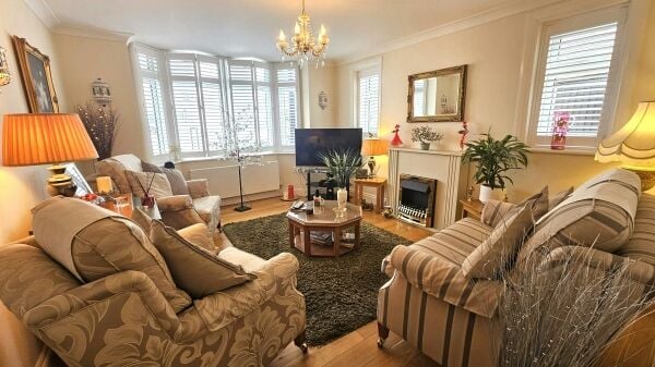 10/10 Rated Holiday Letting Home & Income - Sea Views 10/10 Rated Holiday Letting Home & Income - Sea Views