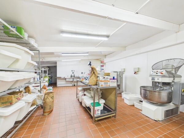 Established Freehold Bakery With Extensive Premises In Torrance