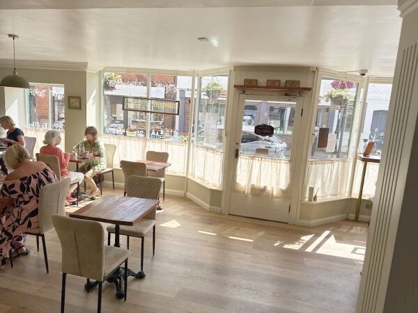 Exceptional characteristic bold corner Cafe & Deli with amazing future growth potential. Exceptional characteristic bold corner Cafe & Deli with amazing future growth potential.