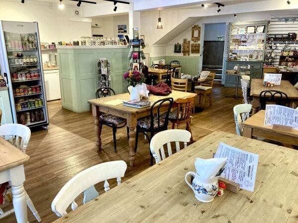 DAYTIME CAFÉ/COFFEE SHOP