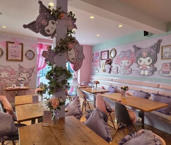 Popular Themed Café, Ice Cream Parlour & Dessert Venue for Sale Popular Themed Café, Ice Cream Parlour & Dessert Venue for Sale