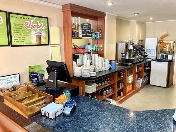 DAYTIME CAFE/COFFEE SHOP DAYTIME CAFE/COFFEE SHOP