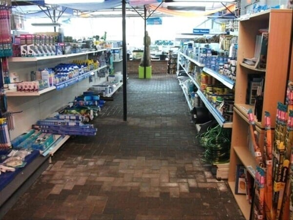 Garden Centre - Sherfield-on-Lodden Photo 4