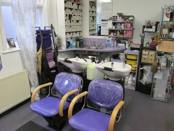 Prime Position Hair Salon with Accommodation Photo 4