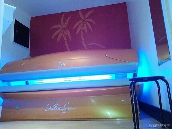 Large Tanning and Beauty Salon with 6 Rooms in a busy location. Reasonable offers invited. Photo 3