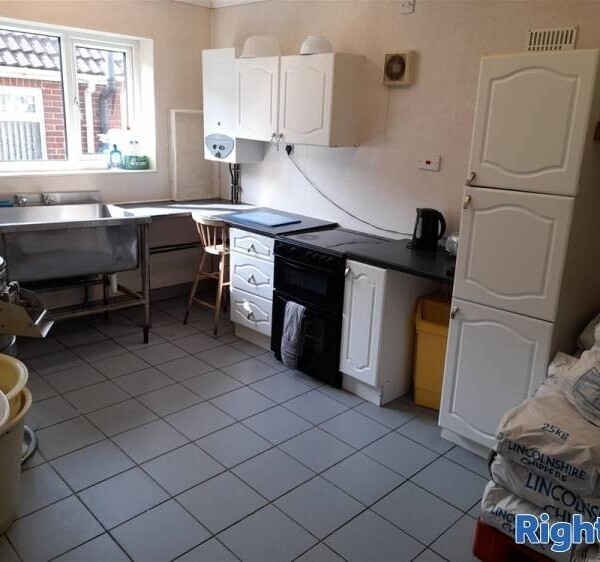 Fish & Chips For Sale in Barnetby-Le-Wold Photo 4