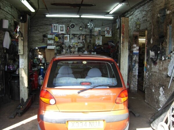 Swinton Used Car Dealership & Garage Photo 4