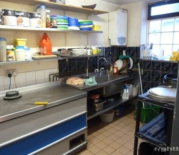 TAKEAWAY BUSINESS FOR SALE. HOYLAKE, WIRRAL. Photo 4