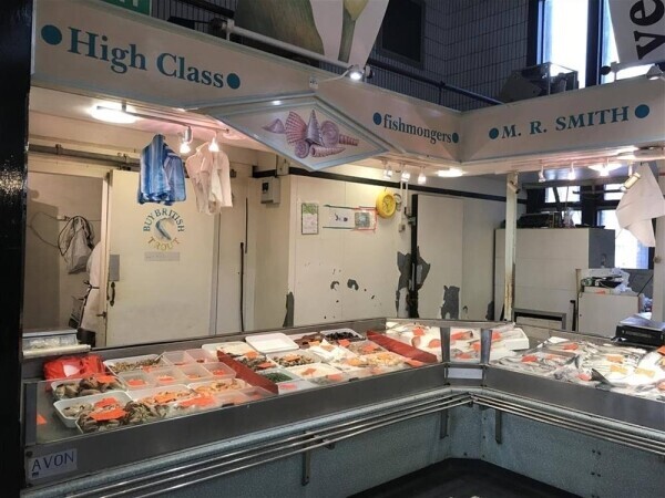 HIGHLY PROFITABLE TRADITIONAL FISHMONGER & SEAFOOD MERCHANT FOR SALE IN GLOUCESTER CITY CENTRE Photo 4