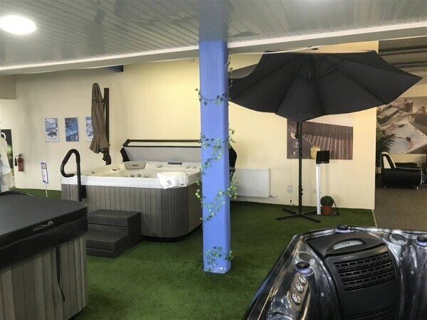 QUALITY HOT TUBS & SPAS SALES & FITTING CENTRE FOR SALE IN GREATER MANCHESTER Photo 4