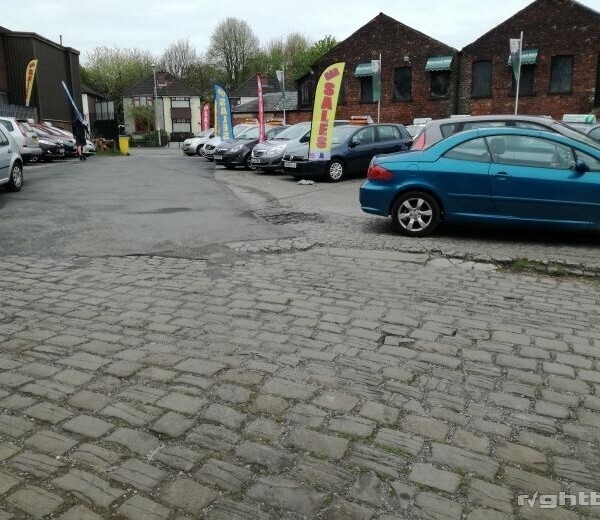 Well Established Mot Testing & Repair Centre And Car Dealership Photo 1