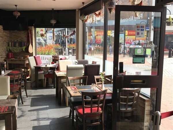 FULLY LICENSED TURKISH RESTAURANT/ TAKEAWAY & DELIVERIES FOR SALE IN NUNEATON TOWN CENTRE Photo 4