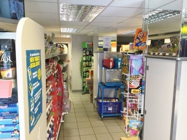 Convenience Store & Newsagents A3 Licence Photo 4